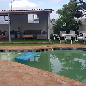 salama-lodge-milnerton.hotels-capetown.com/