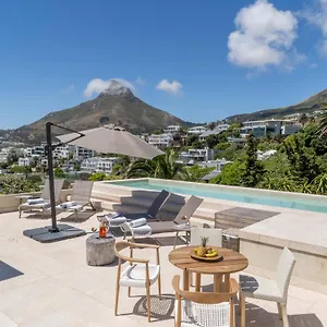 azamara-luxury-villa-camps-bay.hotels-capetown.com/
