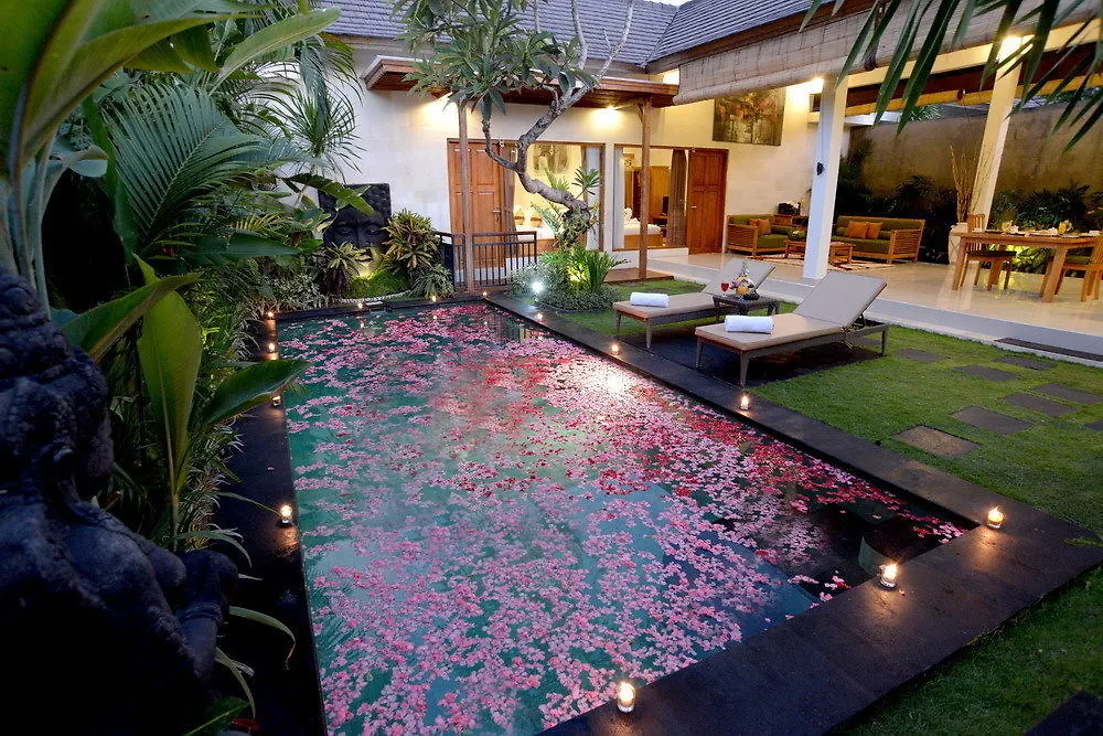 Sandi Agung Villa Seminyak