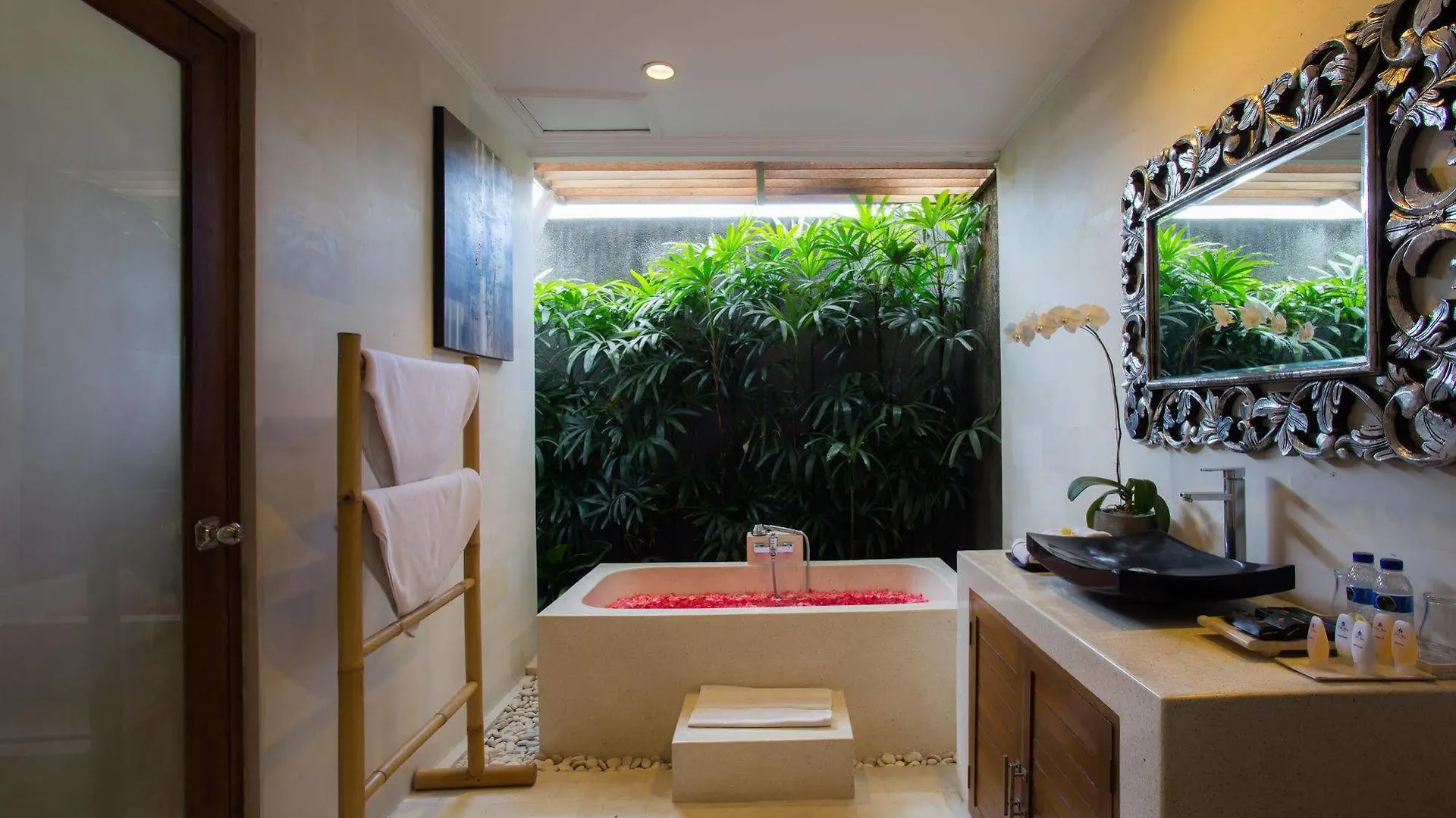 Sandi Agung Villa Seminyak